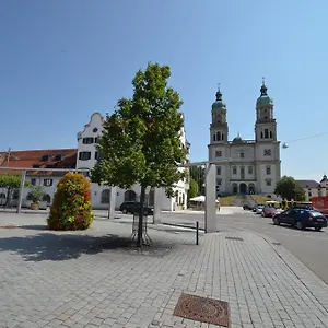 Elia Inn